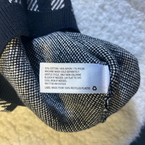 Future Collective Plaid Knit Crop Tank XS Black White Checkered Top - Picture 3 of 4